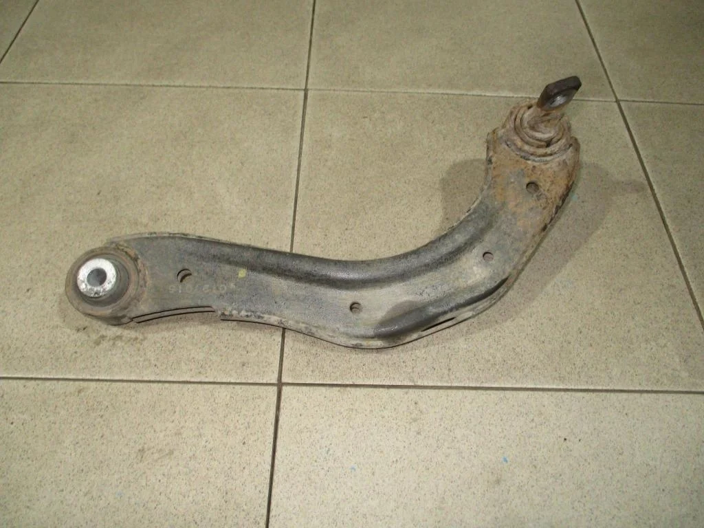 Рычаг задний верхний левый Honda Civic 4D FD