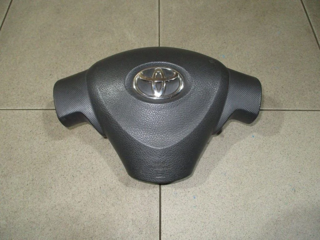 Подушка безопасности в руль Toyota Corolla (E150)