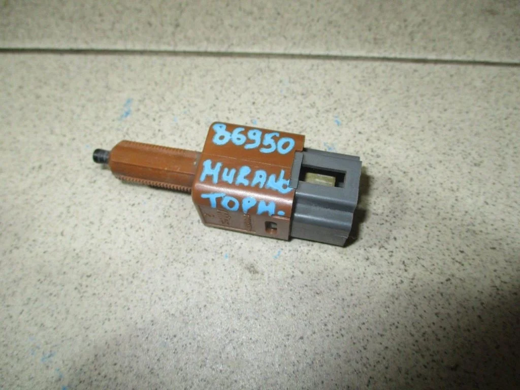 Датчик включения стопсигнала Nissan Murano 2010 Z51