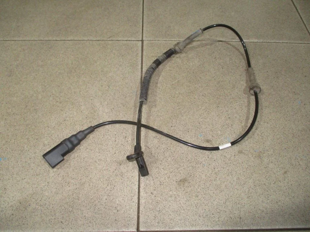 Датчик abs передний Ford Focus 3
