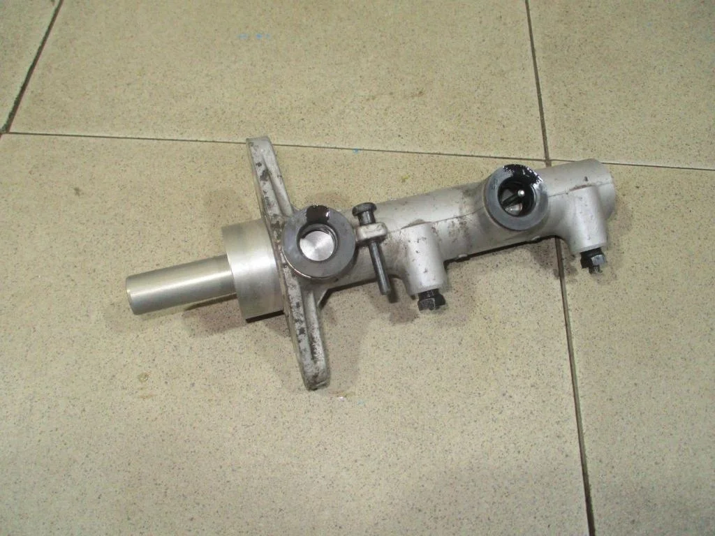 Цилиндр тормозной главный Hyundai Elantra HD