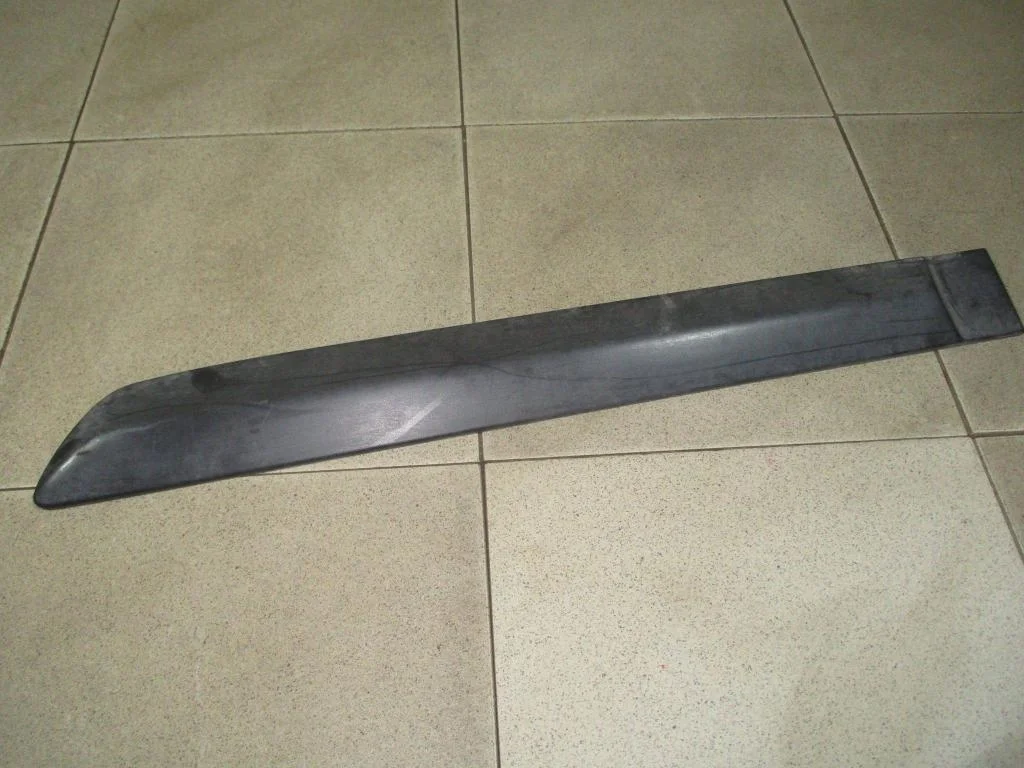 Молдинг задней левой двери Nissan Almera (N16)