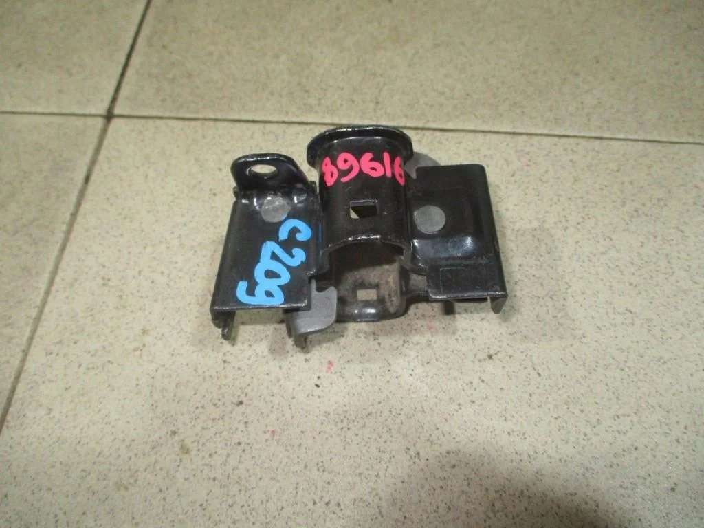 Замок капота Mercedes-Benz -Class W203