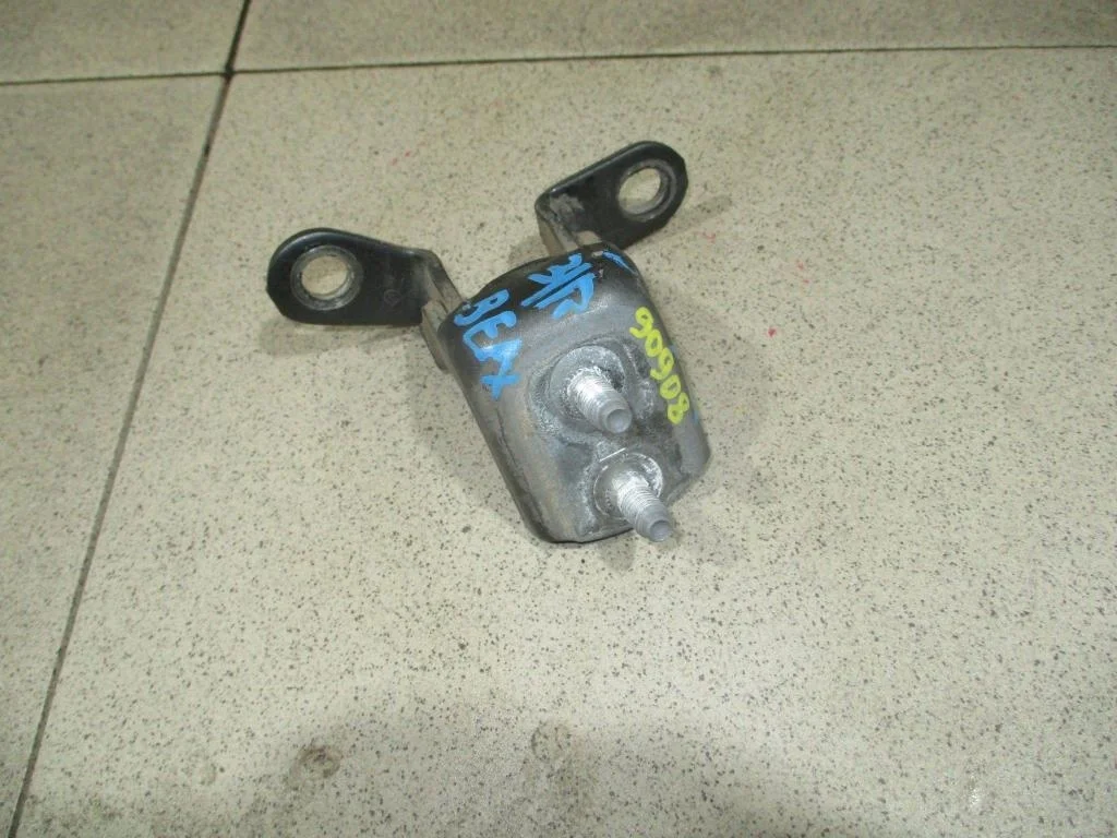 Петля двери задней правой верхняя Toyota RAV4 2003 (A20)
