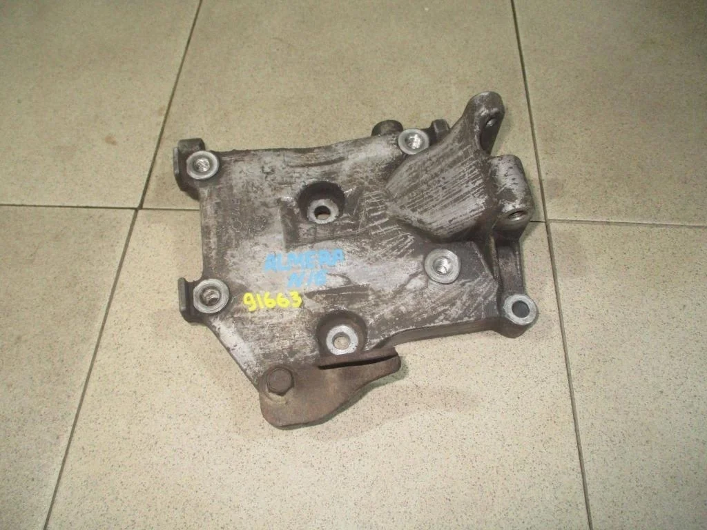 Кронштейн генератора Nissan Almera 2005 (N16)