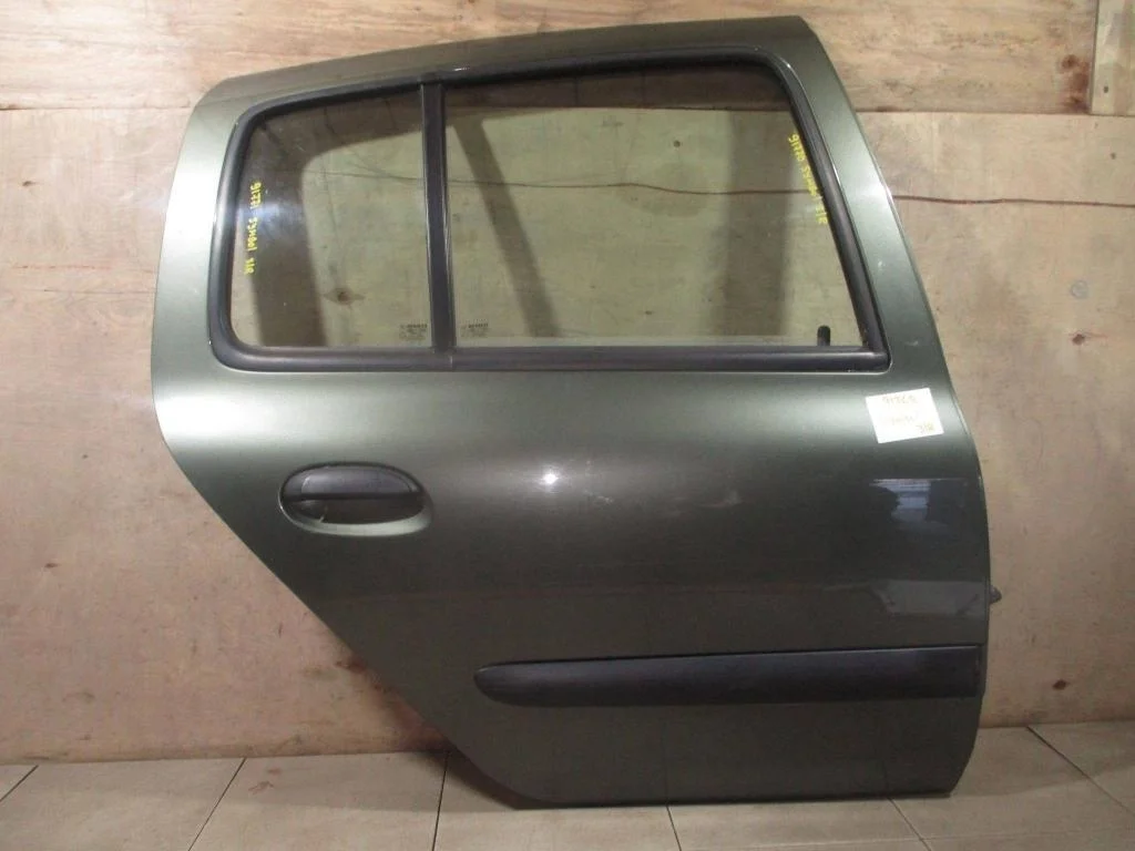 Дверь задняя правая Renault Symbol 1