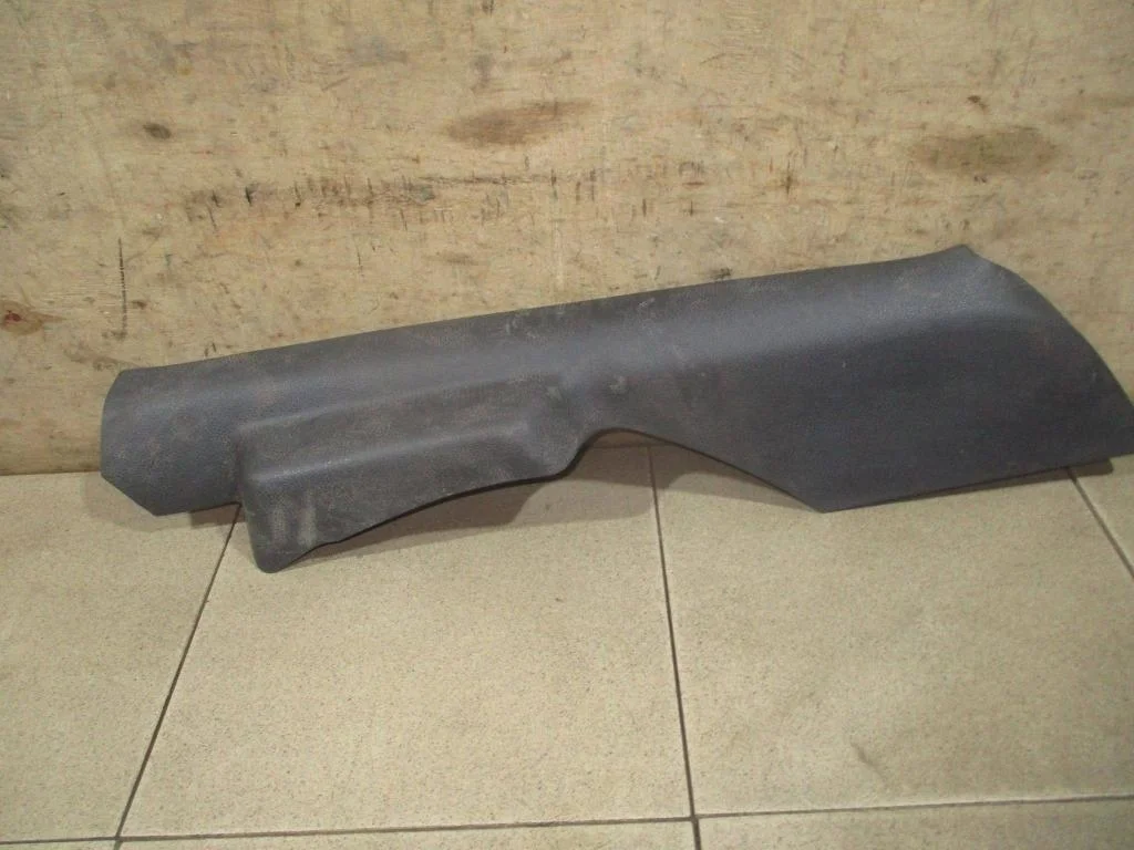 Обшивка стойки Volkswagen Polo 5