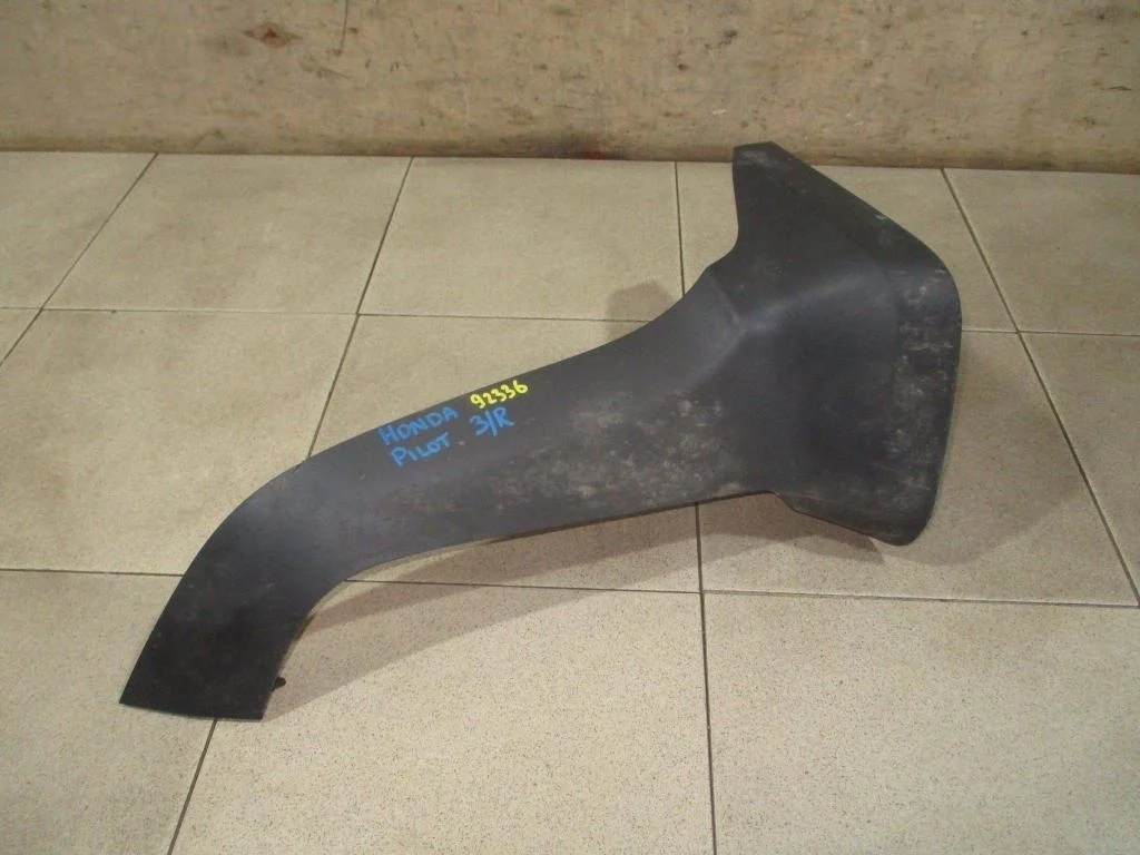 Накладка заднего бампера правая Honda Pilot 2 2008 YF