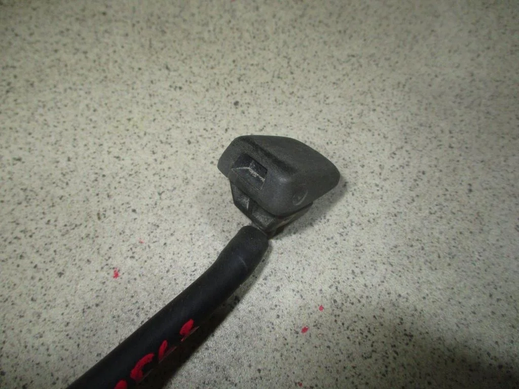 Форсунка омывателя лобового стекла Fiat Doblo 2011 223