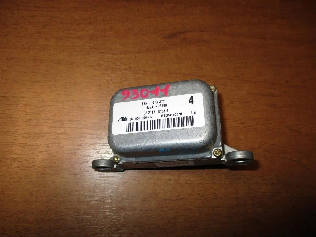 Датчик ускорения Infiniti FX45 2005 S50