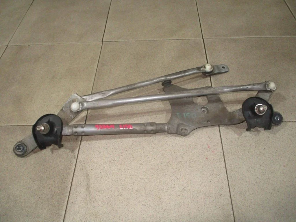 Трапеция стеклоочистителей Toyota Corolla (E150)