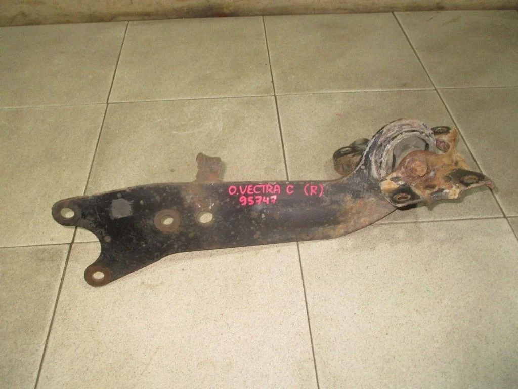 Рычаг задний продольный правый Opel Vectra 2005