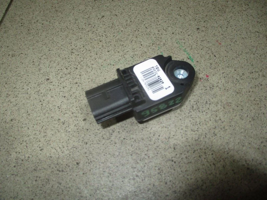 Датчик air bag Toyota Corolla E120