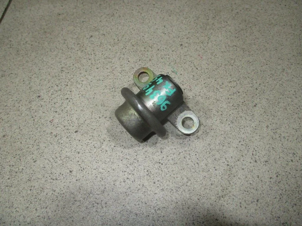 Регулятор давления топлива Infiniti FX45 2005 S50