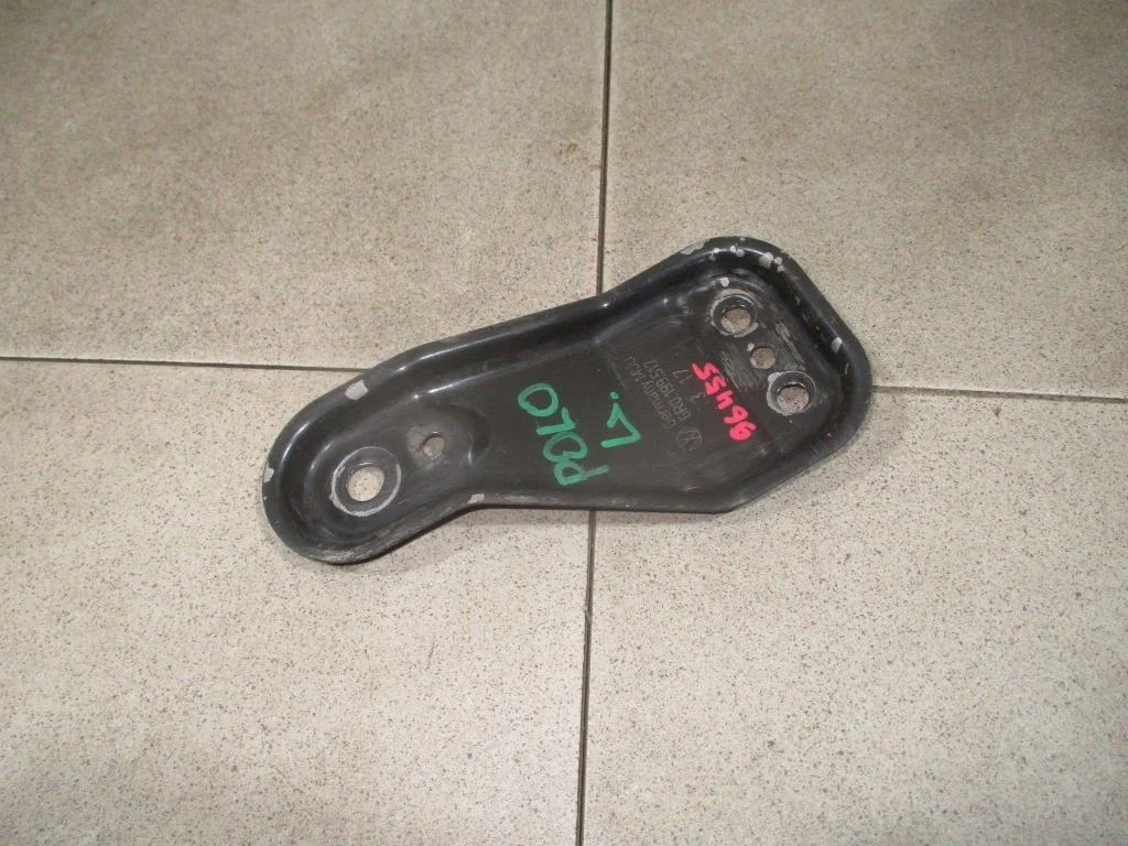 Кронштейн переднего рычага Volkswagen Polo 5