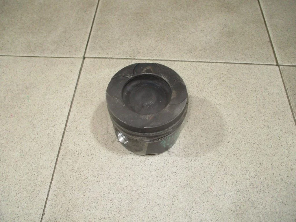 Поршень Toyota Land Cruiser 2008 J200