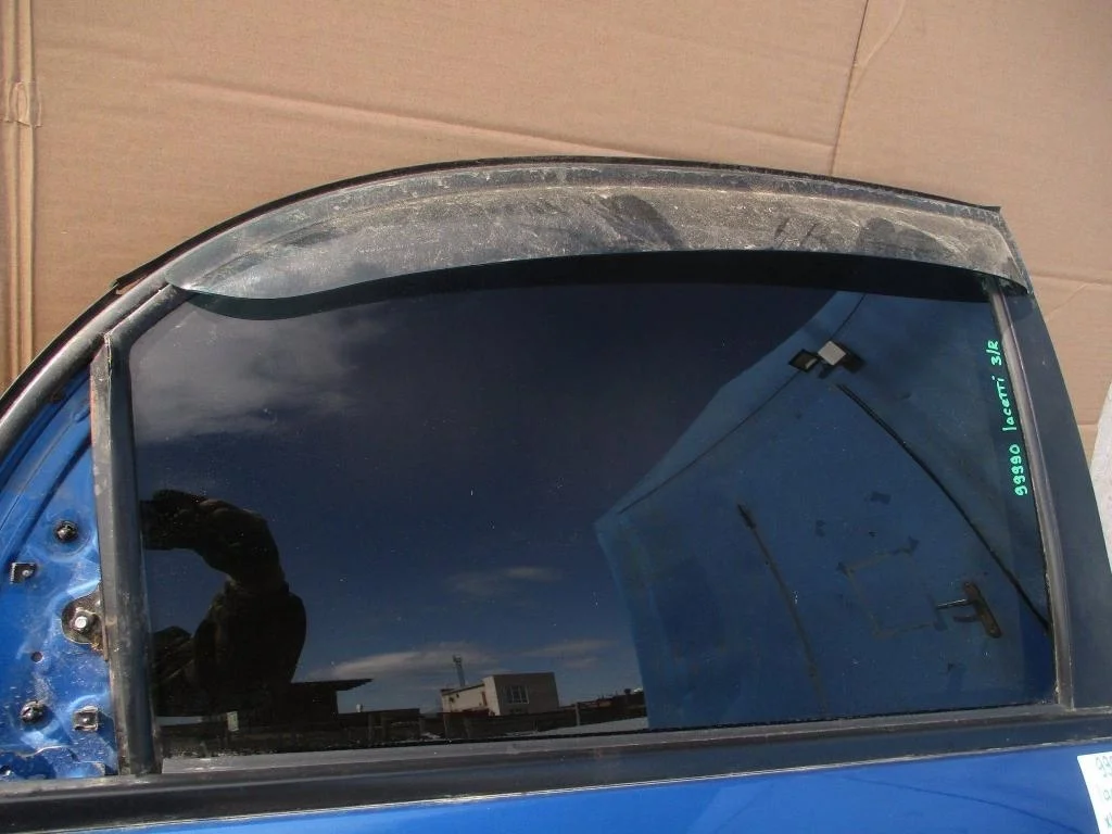 Стекло двери задней правой Chevrolet Lacetti J200