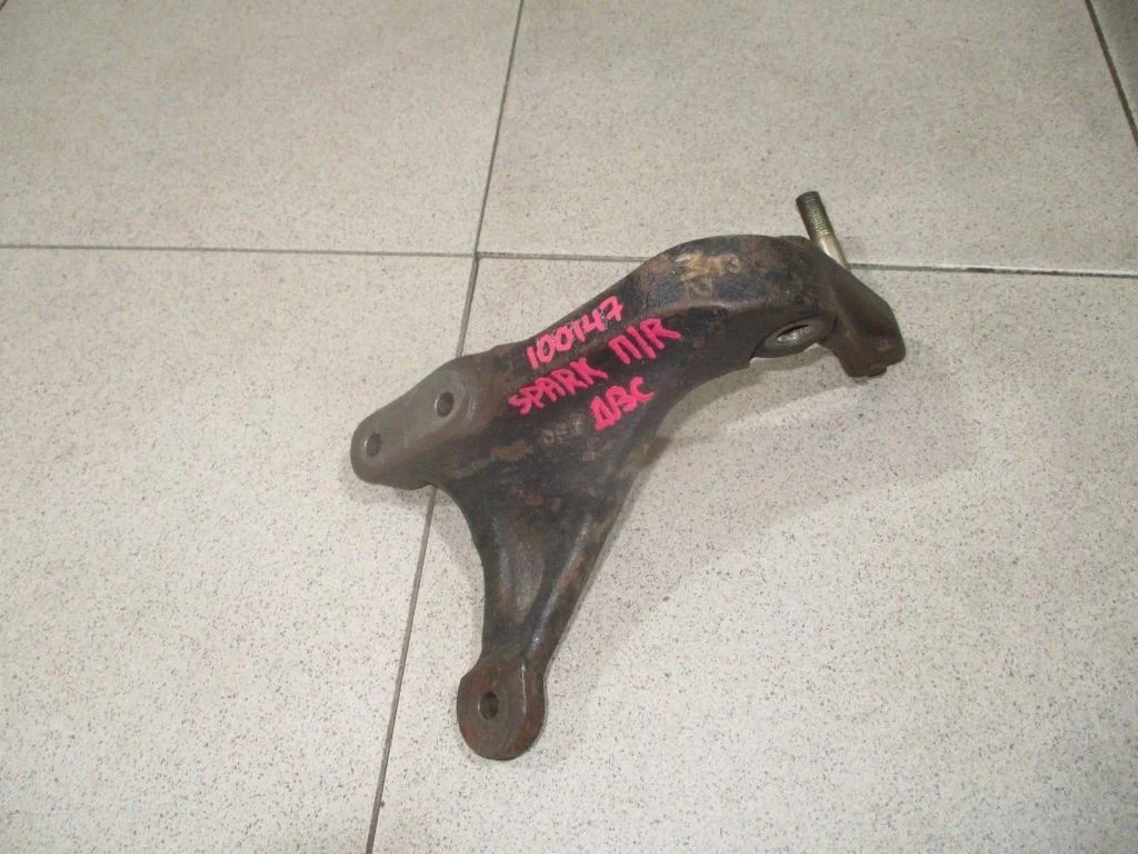 Кронштейн двигателя правый Chevrolet Spark 2005 (M200/M250)