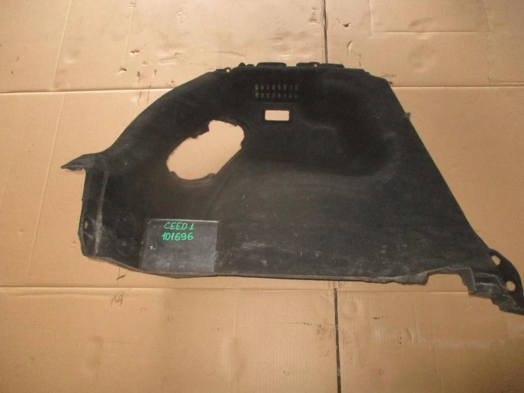 Обшивка багажника Kia Ceed 1 2007