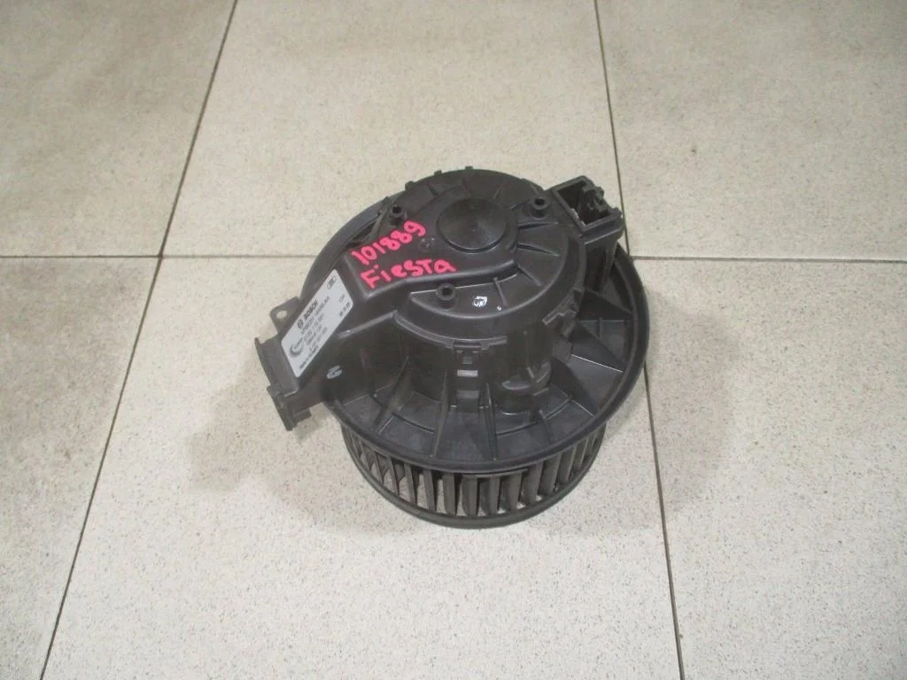Моторчик печки Ford Fiesta 2008 6