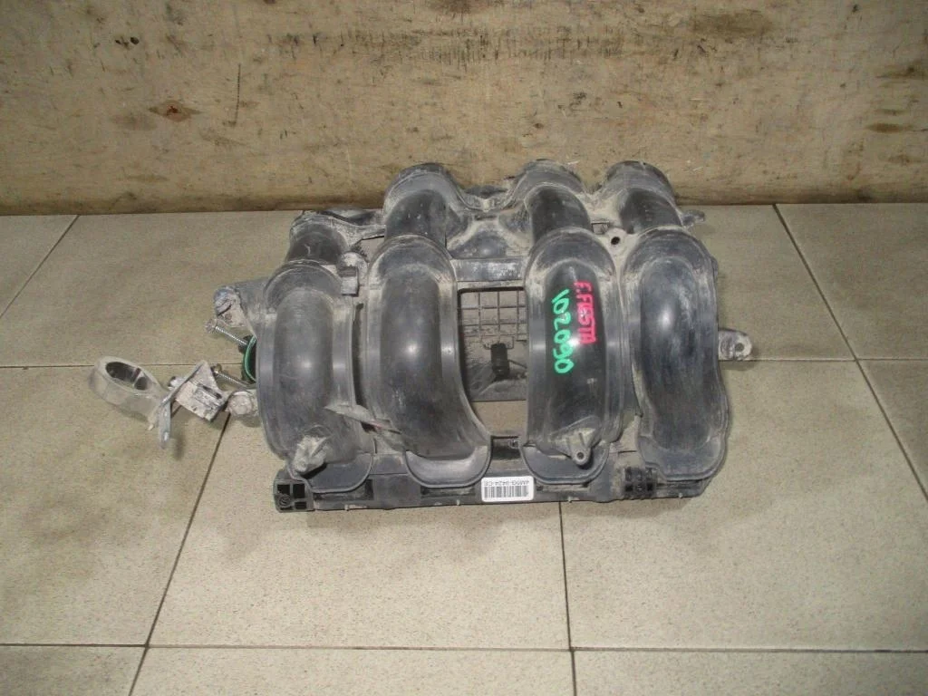 Коллектор впускной Ford Fiesta 2008 VI