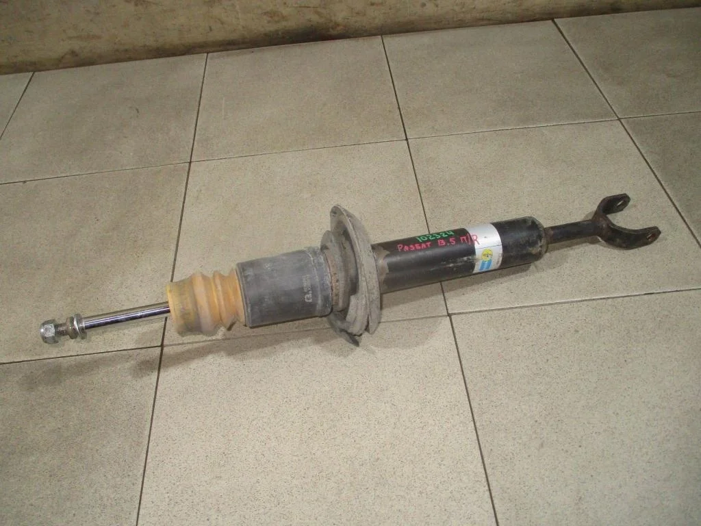 Амортизатор передний Volkswagen Passat B5