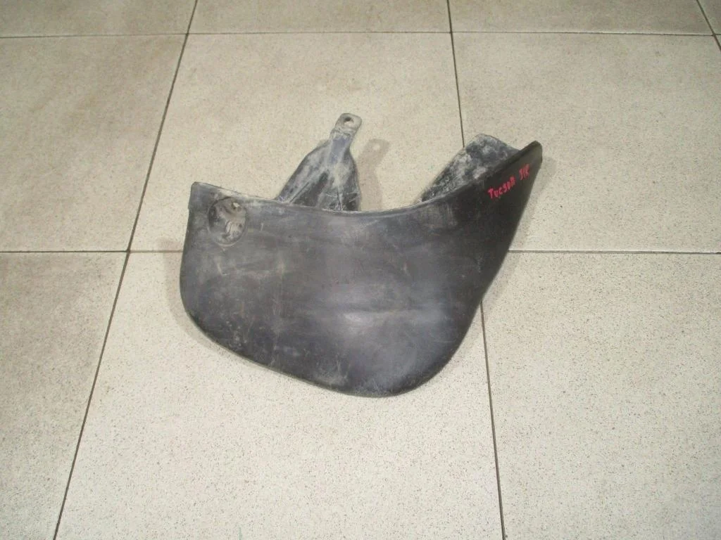 Брызговик задний правый Hyundai Tucson (JM)