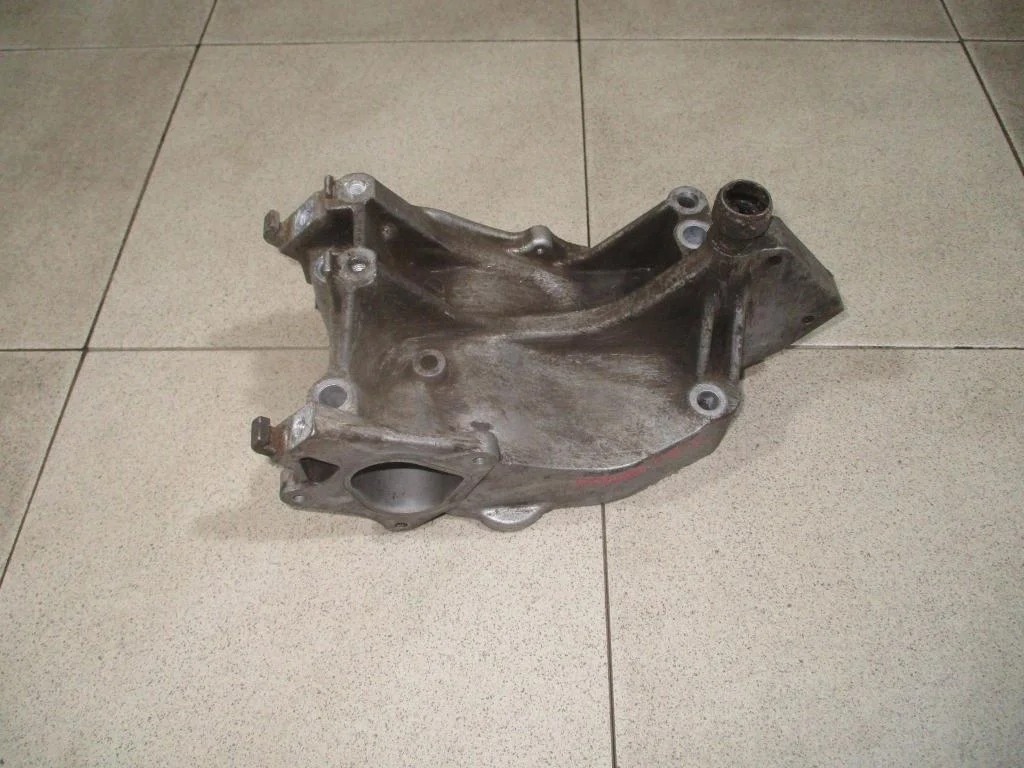 Кронштейн генератора Honda CR-V 2008 III