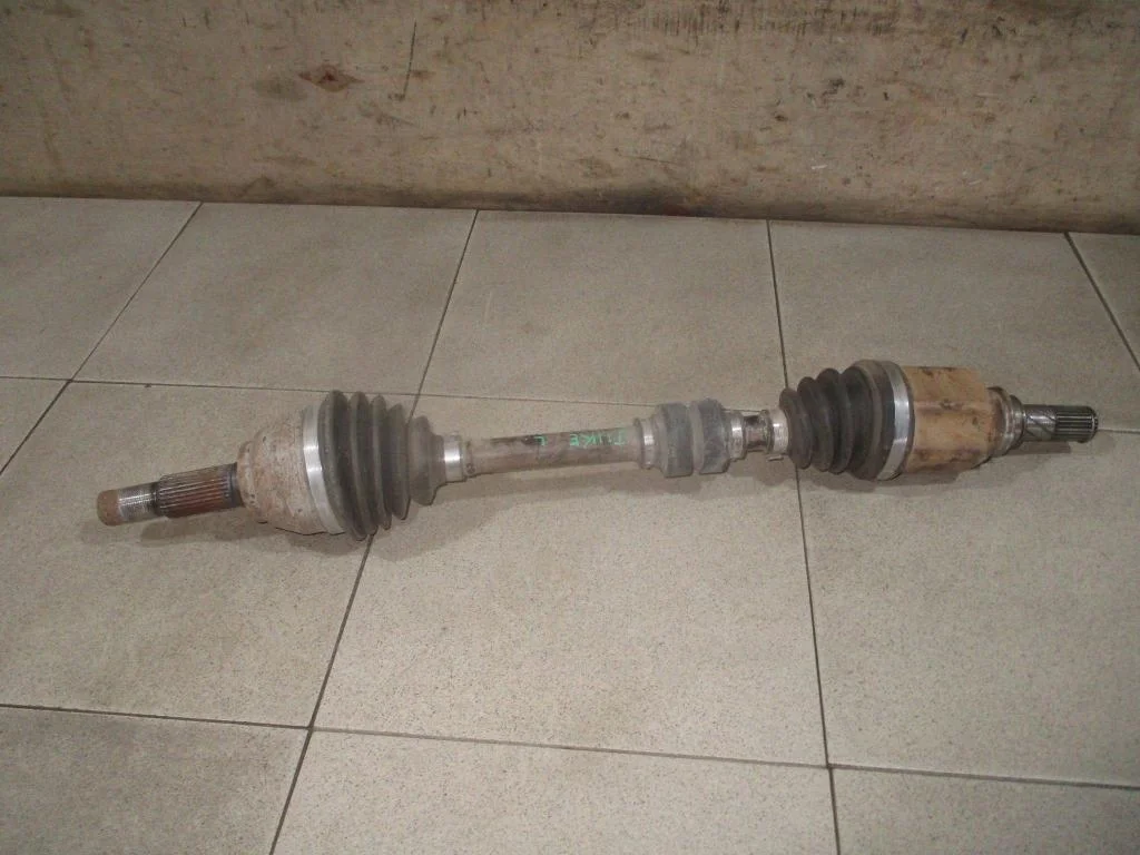 Полуось передняя левая Nissan Juke (F15)
