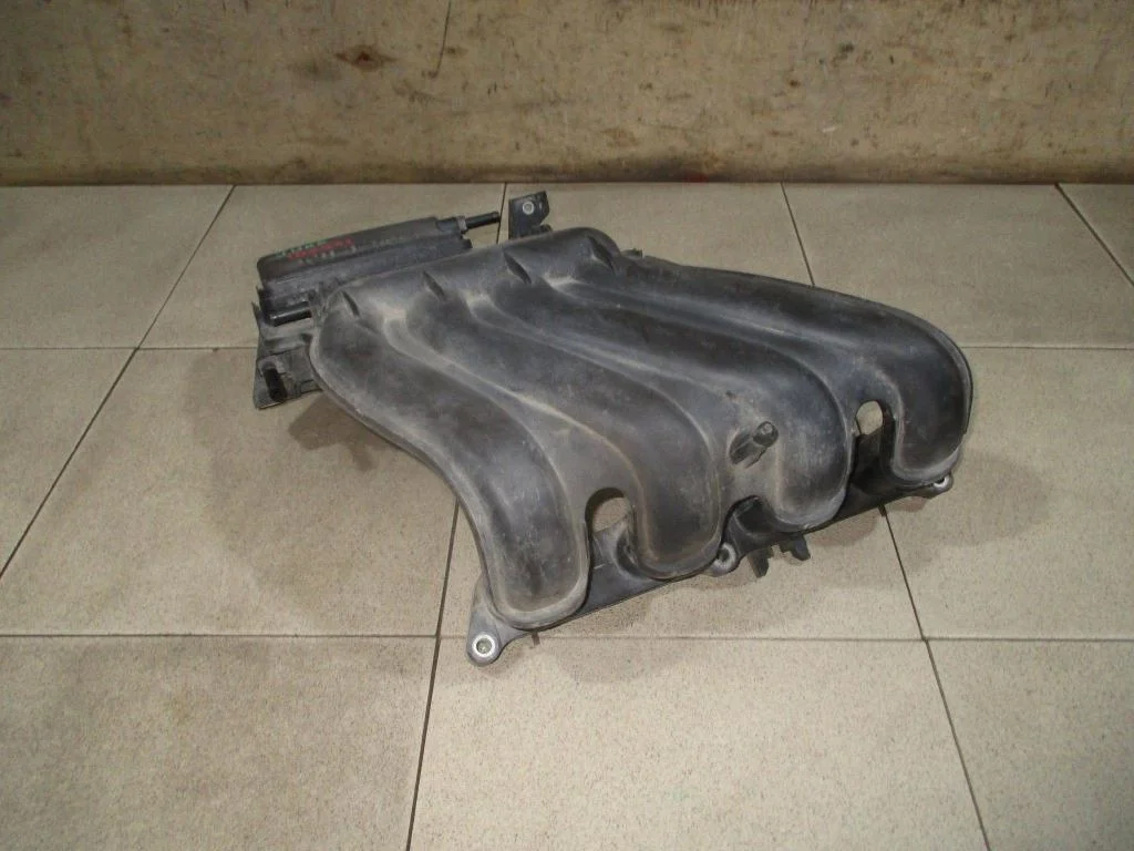 Коллектор впускной Nissan Juke F15