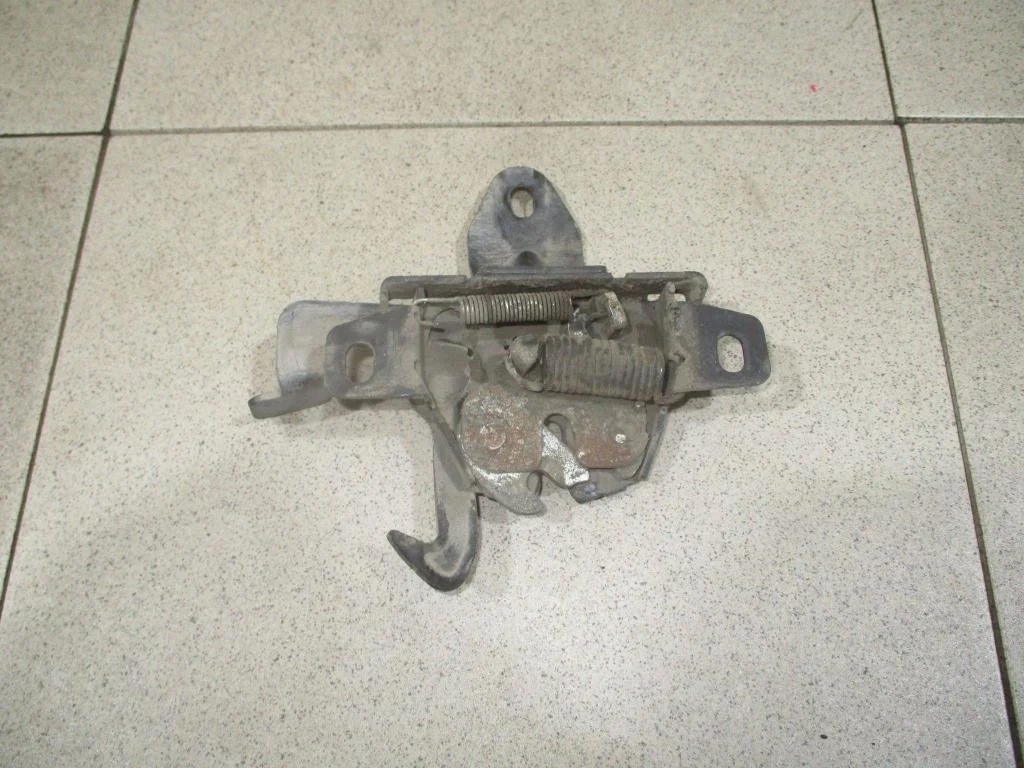 Замок капота Chevrolet Captiva 2007 (C100)