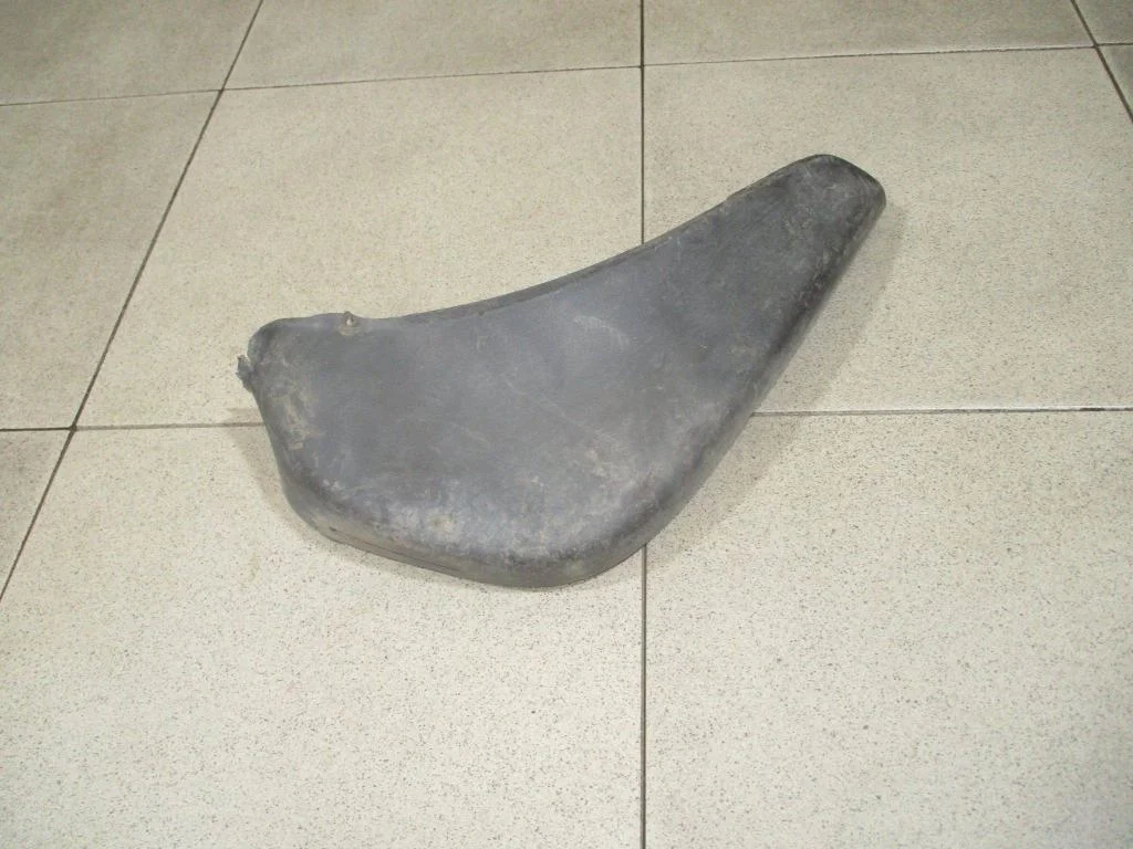 Брызговик задний правый Nissan Juke F15