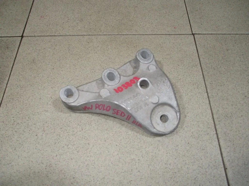 Кронштейн опоры двигателя Volkswagen Polo 6