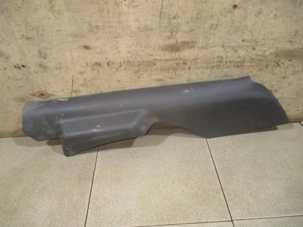 Обшивка стойки Volkswagen Polo 5