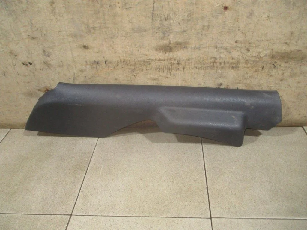 Обшивка стойки Volkswagen Polo 5