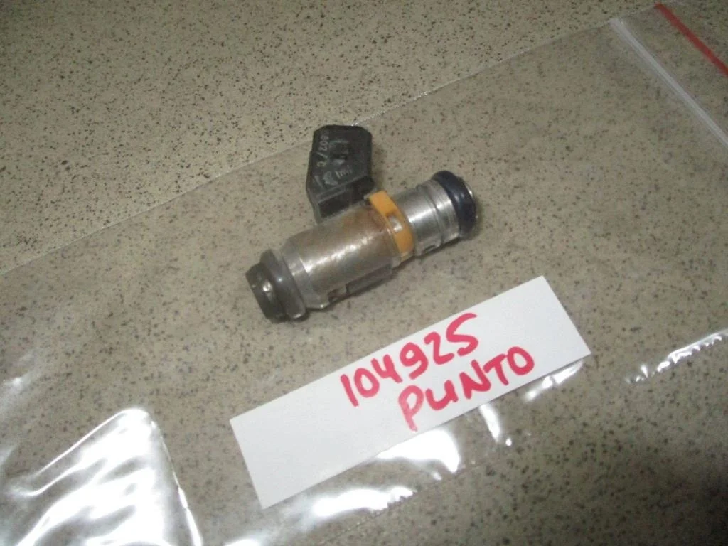 Форсунка инжекторная электрическая Fiat Grande Punto 2012 199