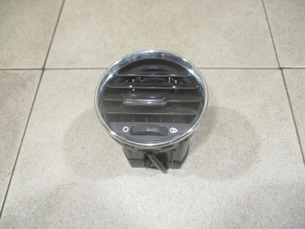 Дефлектор воздушный Peugeot 308 T7