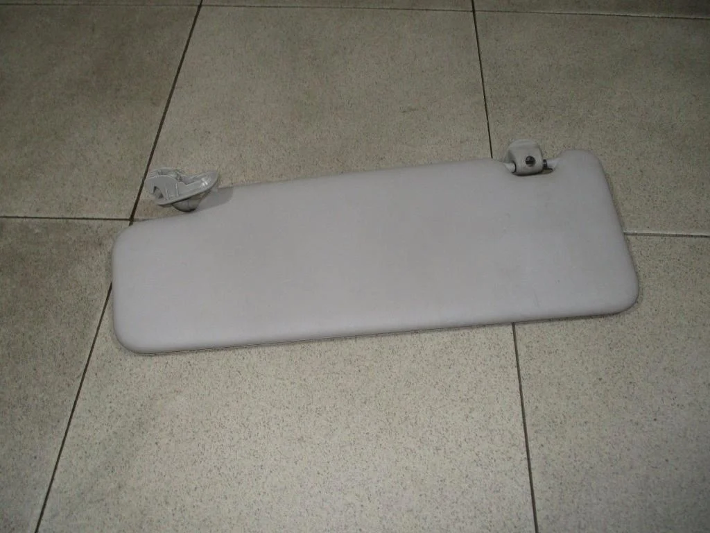 Козырек солнцезащитный правый Renault Logan 2 L52
