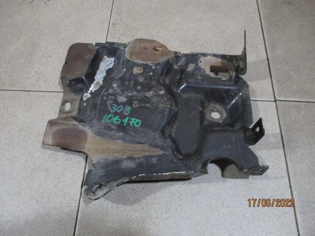 Крепление акб Peugeot 308 T7