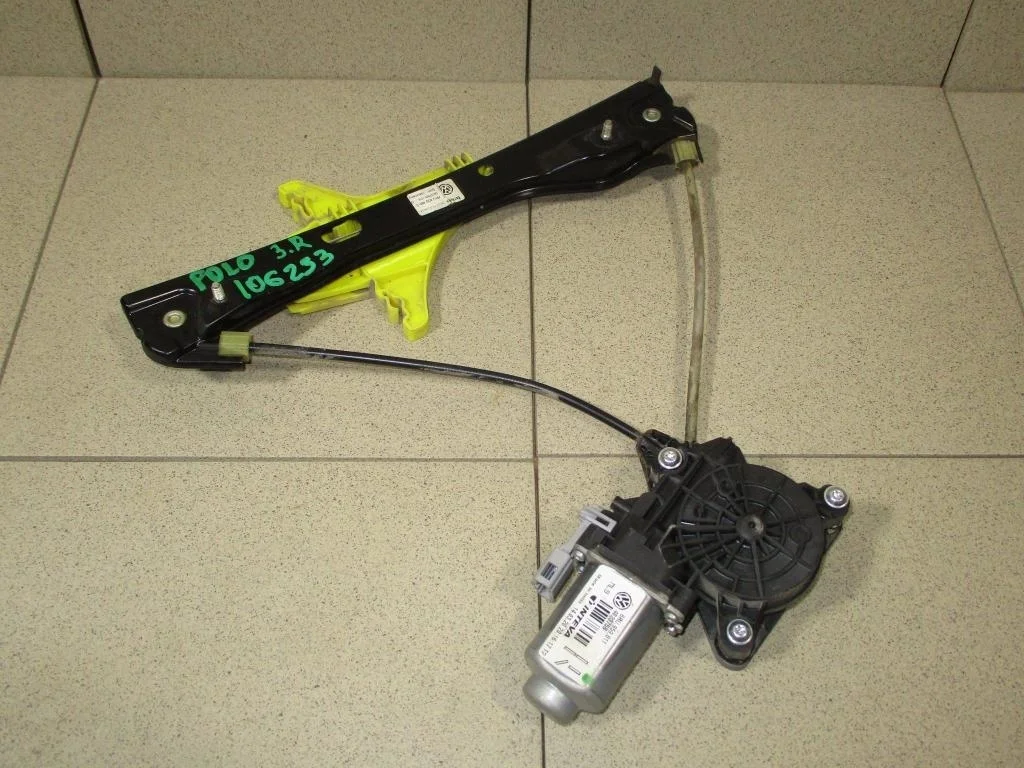 Стеклоподъемник задний правый Volkswagen Polo 5