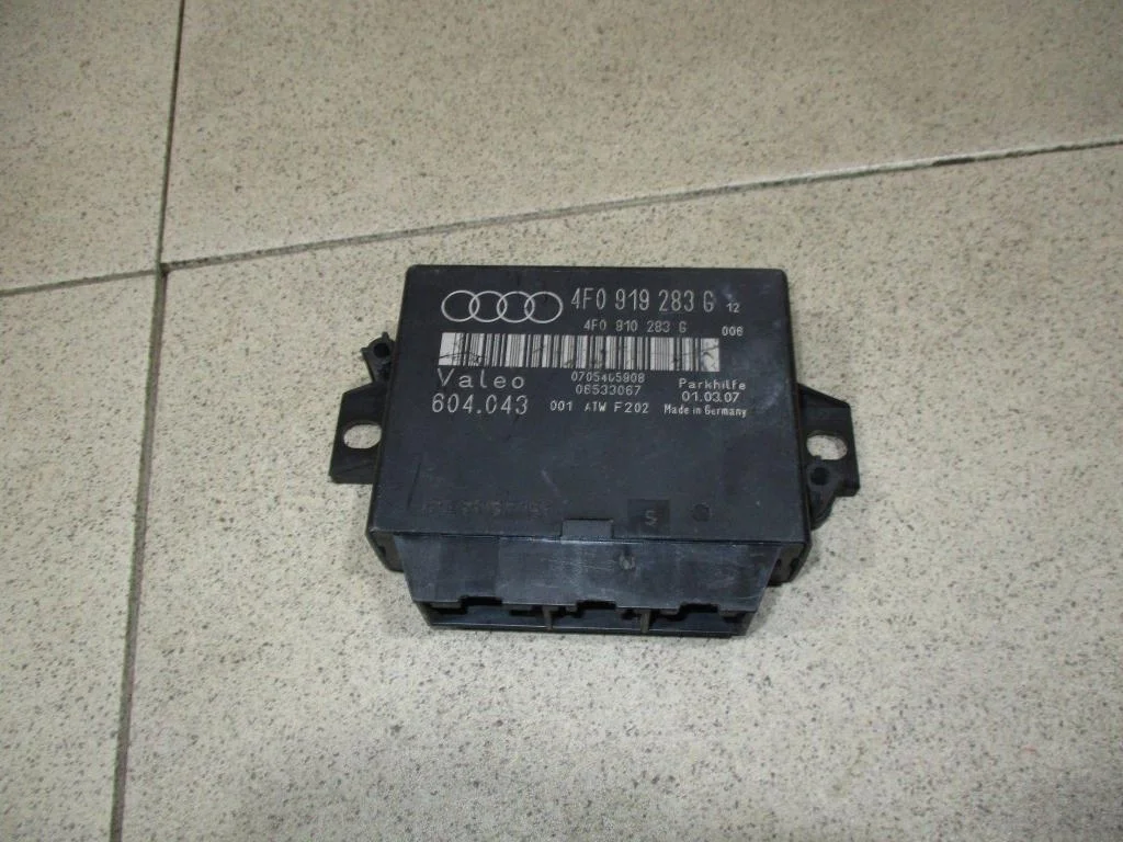 Блок управления парктроником Audi Q7 (4L)