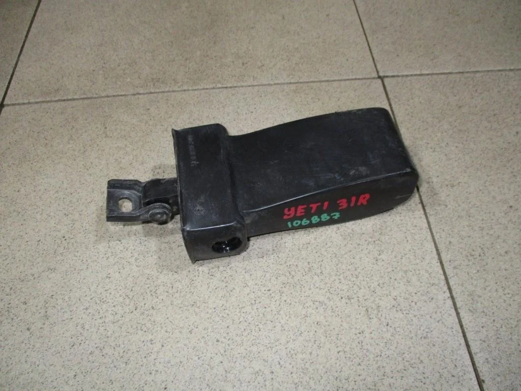 Ограничитель двери Skoda Yeti 2012 5L