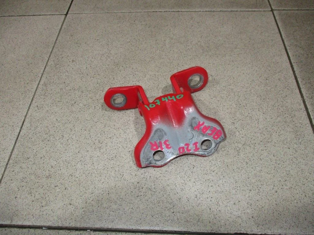 Петля двери задней правой верхняя Hyundai i20 2009 (PB)