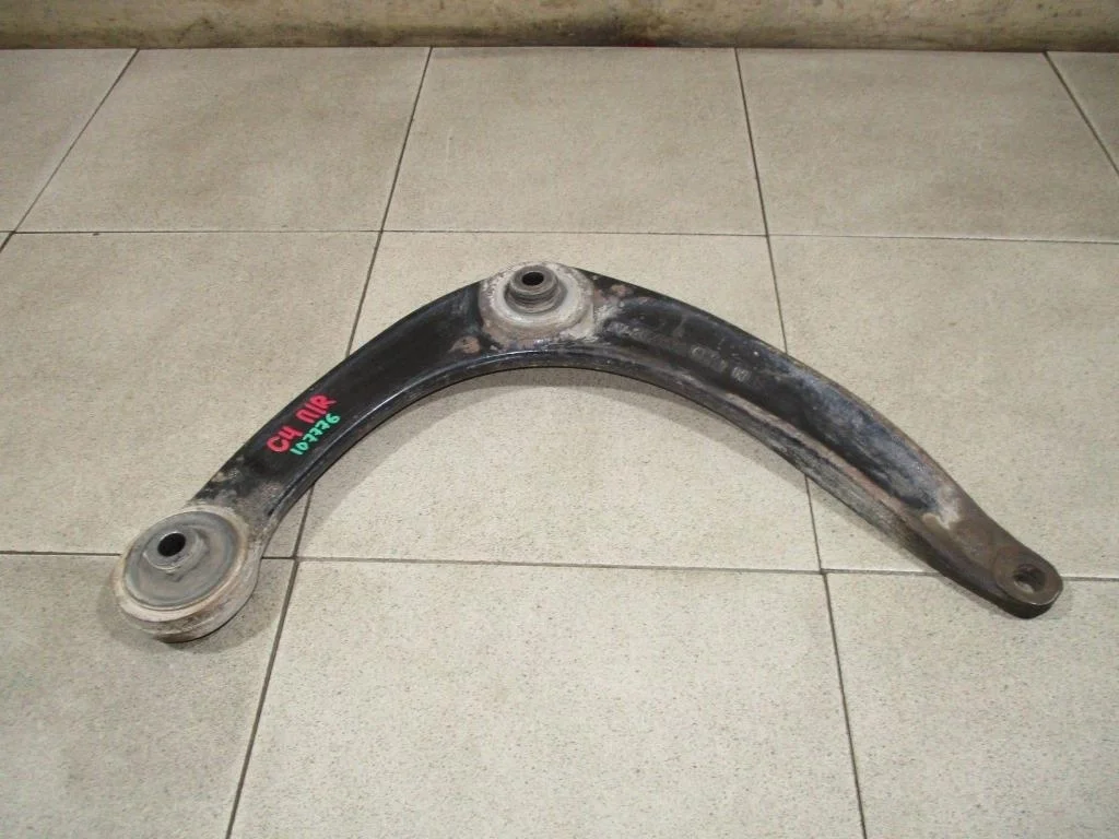 Рычаг передний правый Citroen C4 LC