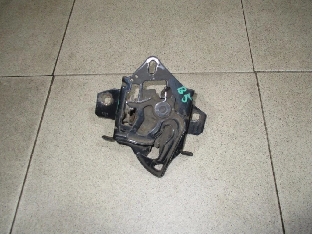 Замок капота Volkswagen Passat 1999 (B5)