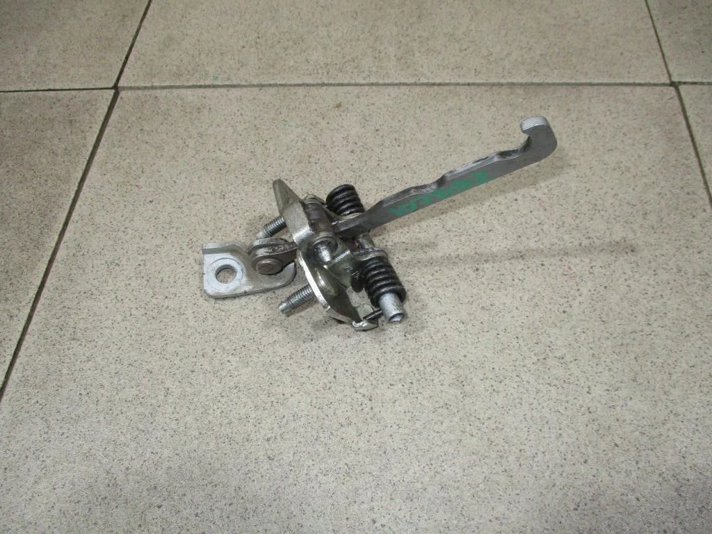 Ограничитель двери Renault Logan 2 L52