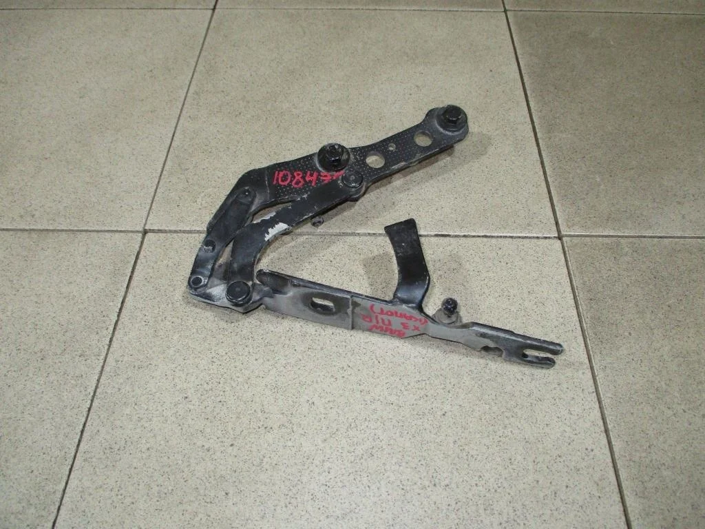 Петля капота правая BMW X3 2008 E83