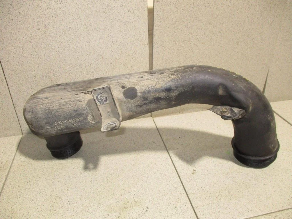 Патрубок воздушного фильтра Land Rover Freelander 2 2008 L359