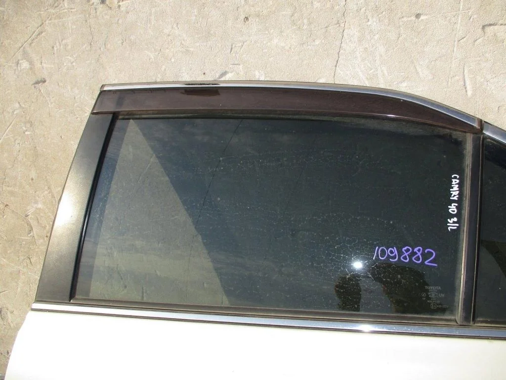 Стекло двери задней левой Toyota Camry (XV40)