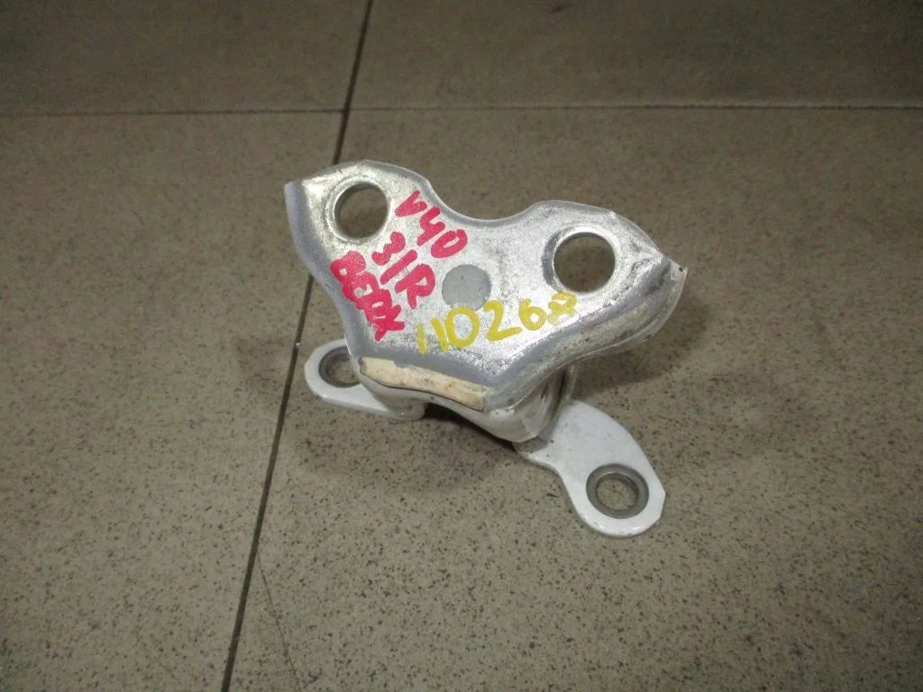 Петля двери задней правой верхняя Toyota Camry XV40